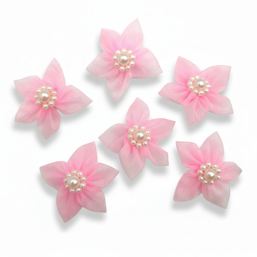 Organza Bloem Roze met een hart van pareltjes 40mm per 25 stuks