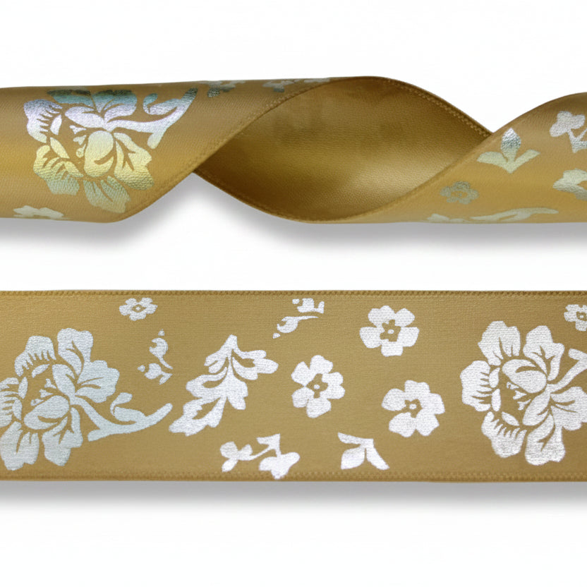 Satijnlint met klassieke bloemen motief – 30mm per 25 meter.