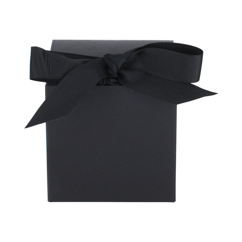 Luxe geschenkdoos met strik - Kubus - Zwart kraft - Grace FSC®