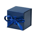 Magneetdoos met strik - Kubus - Blauw mat gelamineerd - Couture