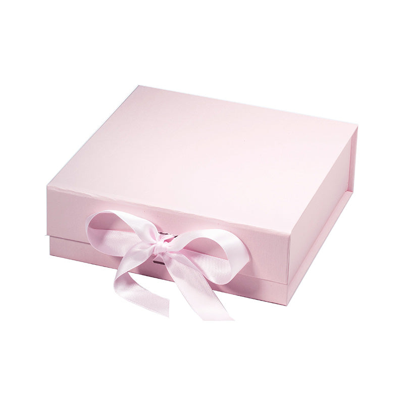 Magneetdoos met strik - A6 - Vierkant - Roze mat gelamineerd - Couture